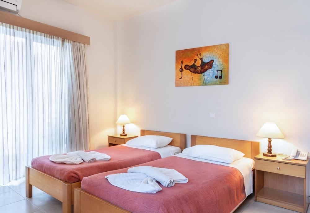 International Hotel 3*